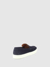 Loafers Pontiagudas em Azul Marinho